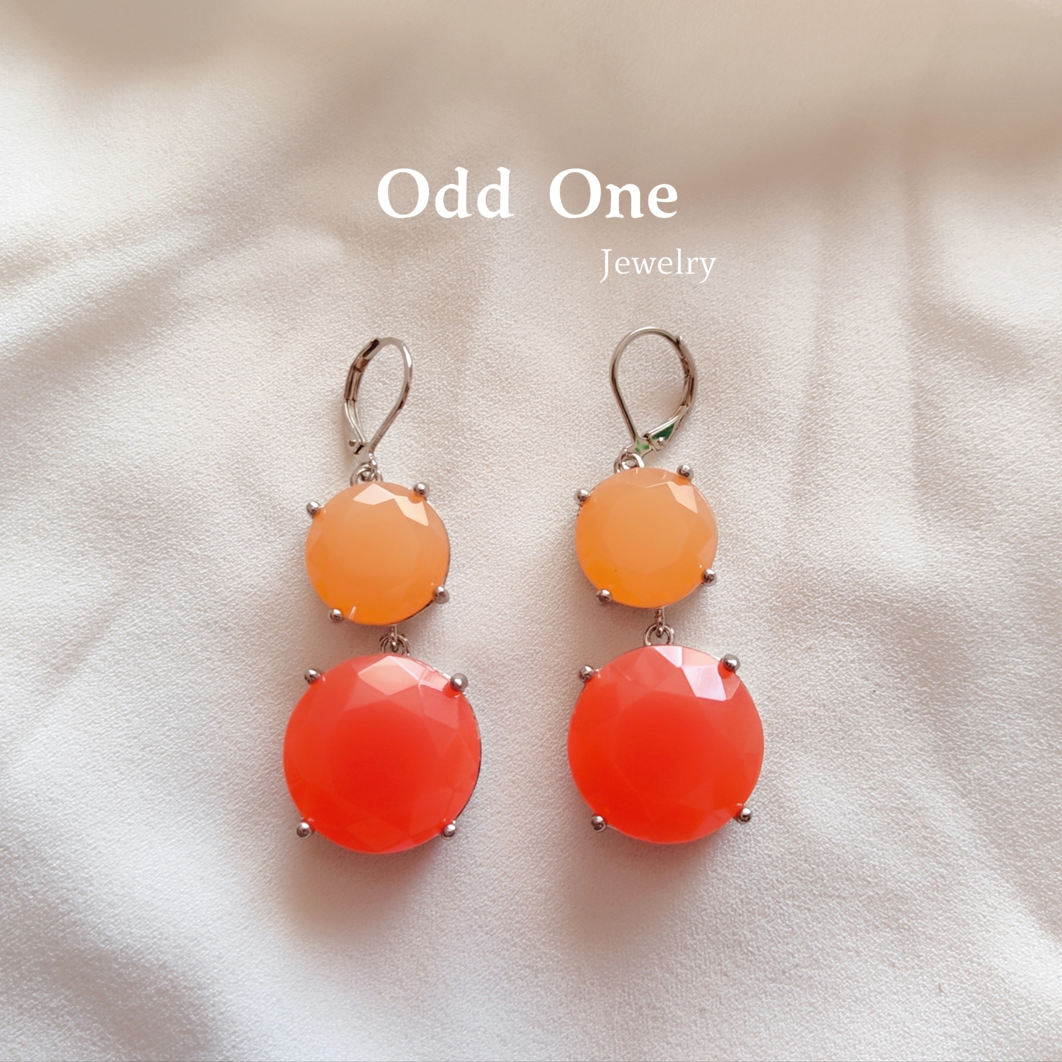 Odd One 圆润果冻色切面亚克力宝石甜美耳环耳饰