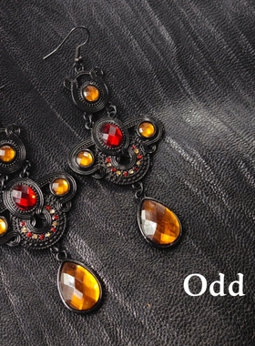 Odd One美拉德琥珀色水钻黑色复古宫廷耳饰耳环