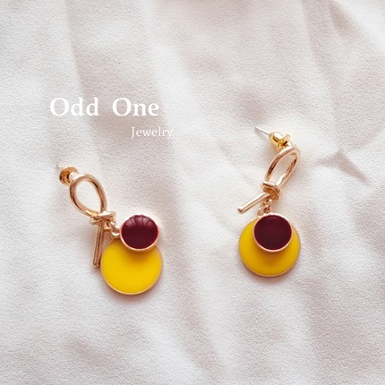 Odd One 时尚复古撞色滴釉金色耳环耳饰