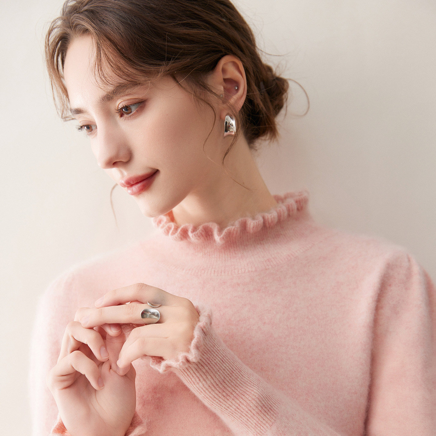 轻奢花边半高领山羊绒女毛衣显瘦