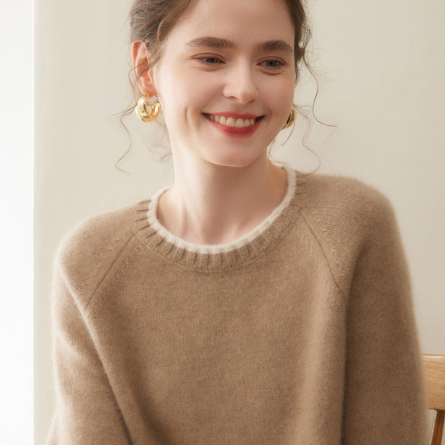 高级感撞色山羊绒衫女秋冬新款圆领加厚插肩袖毛衣宽松针织羊毛衫,女装/女士精品,羊绒衫,淘宝优惠券,粉丝福利购,淘宝优惠卷