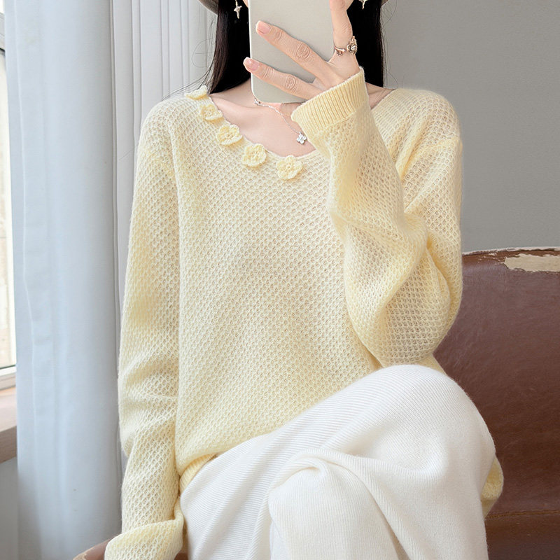 100%羊毛衫女领刺绣花朵毛衣打底