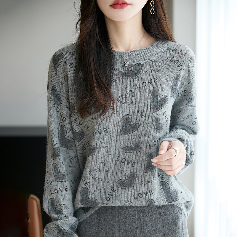 精纺羊毛衫针织毛衣圆领爱心毛衣