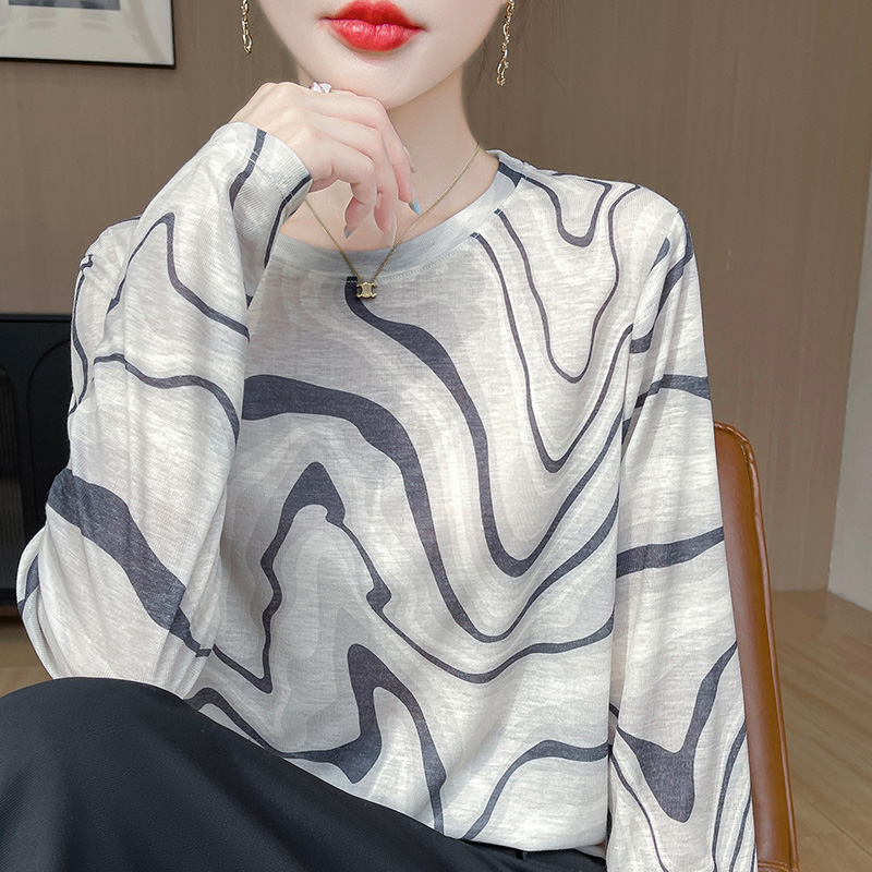 春秋圆领莱赛尔天丝针织长袖毛衣女拼色印花上衣宽松薄款内搭打底