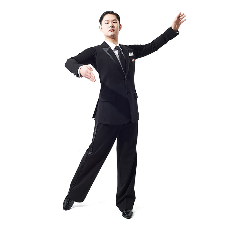 定做单排扣戗驳领本布领色丁镶边下摆圆角四面弹力西装6件套