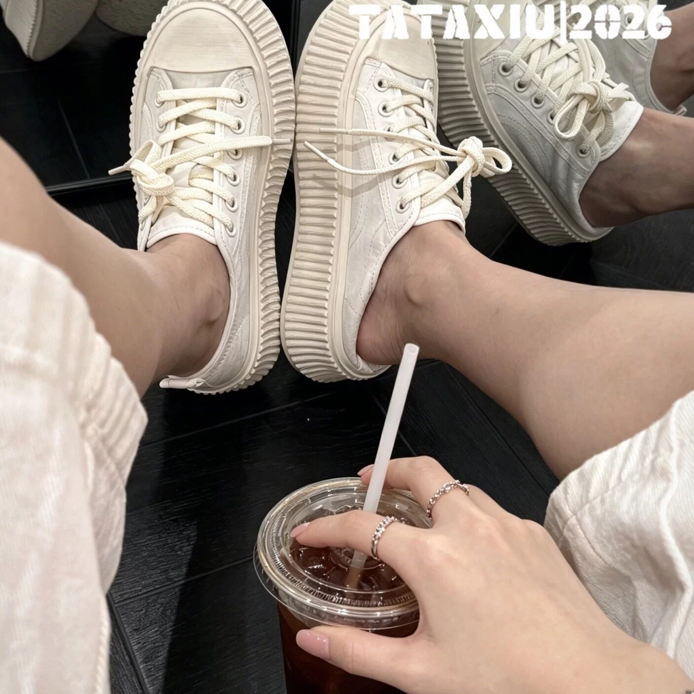 米白帆布厚底系带小白鞋