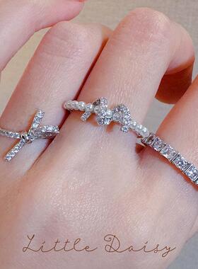 碎银子磨砂小蝴蝶戒指