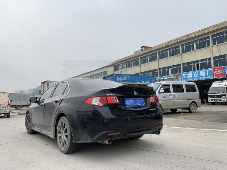 09-17 모델은 SPIRI 탄소 섬유 오리 꼬리 SPIRI 수평 압력 꼬리 수정 고정 바람 날개 장식에 적합합니다