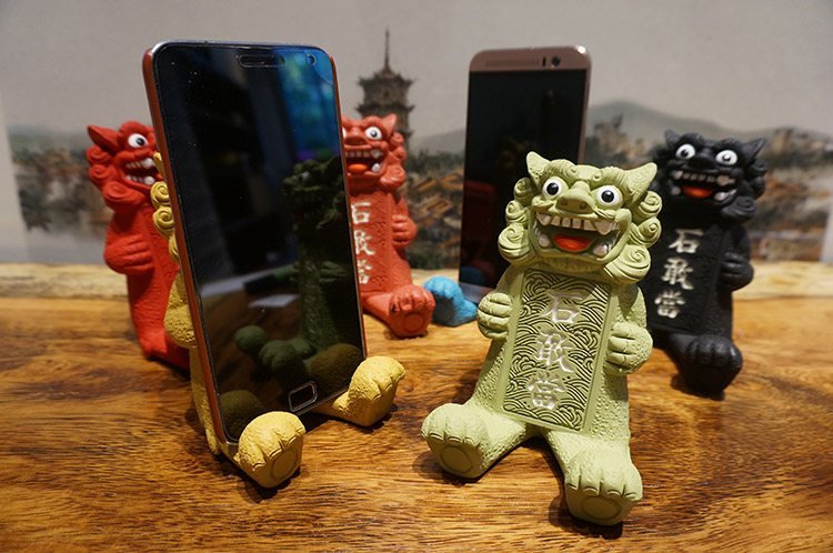 手机支架创意冲绳狮子风狮爷摆件降魔的石敢当家居书桌装饰闽南