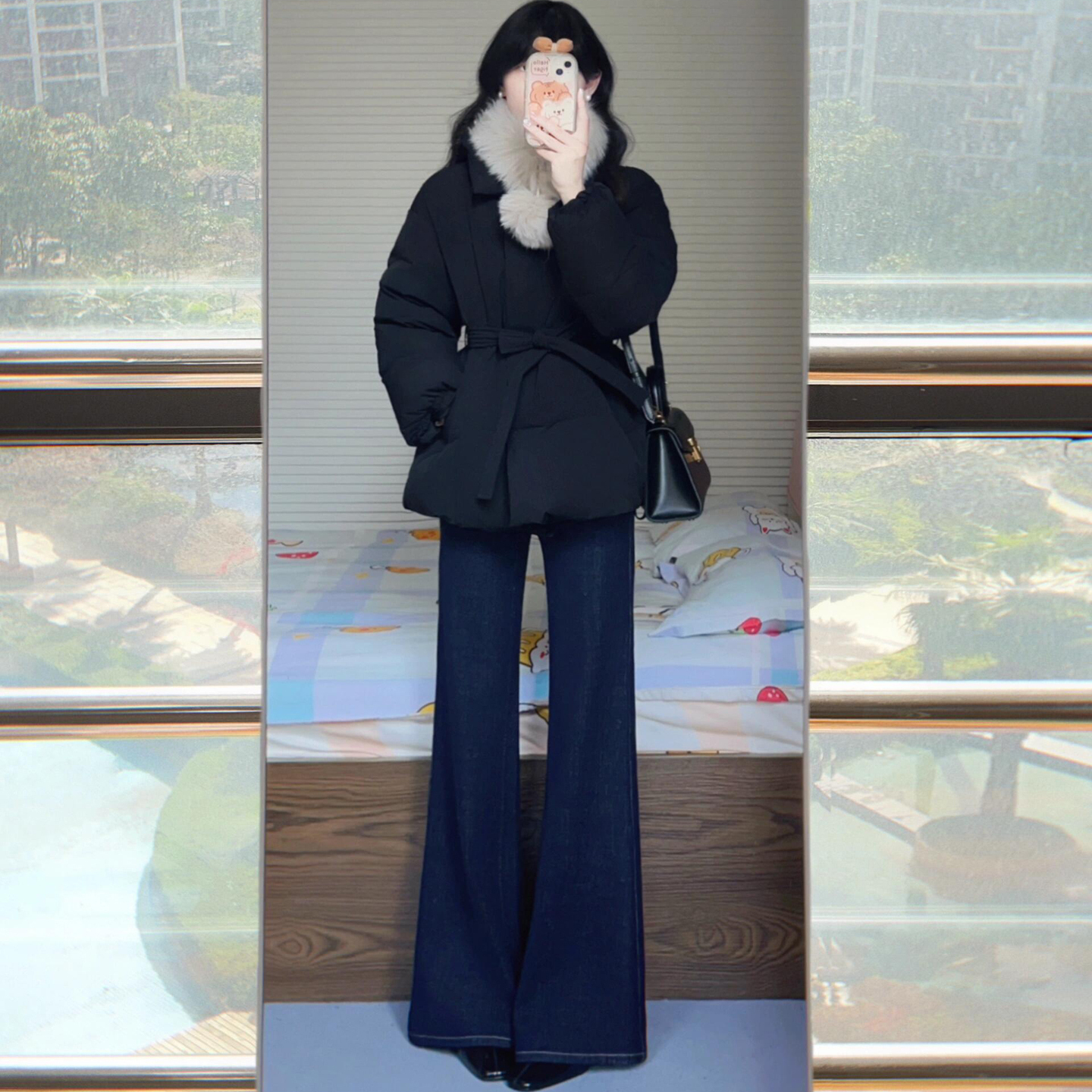 黑色真狐狸毛领围脖收腰羽绒服