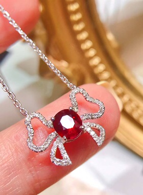 无烧红宝石项链，红宝石0.65ct，18k金重2.59克，钻石0.21ct