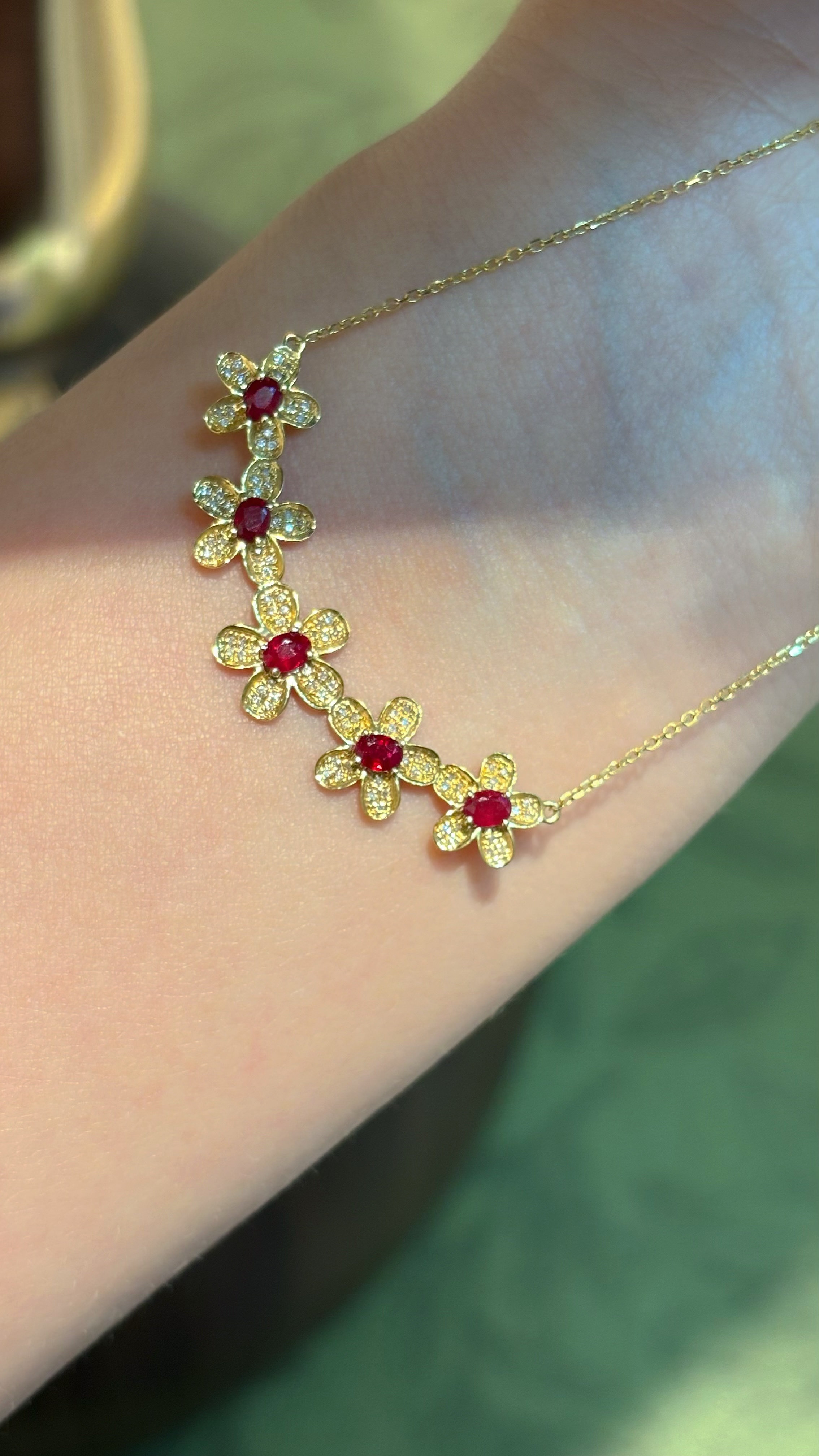 18k金奢华满钻镶嵌红宝石项链，晶体干净，附权威证书，支持复检