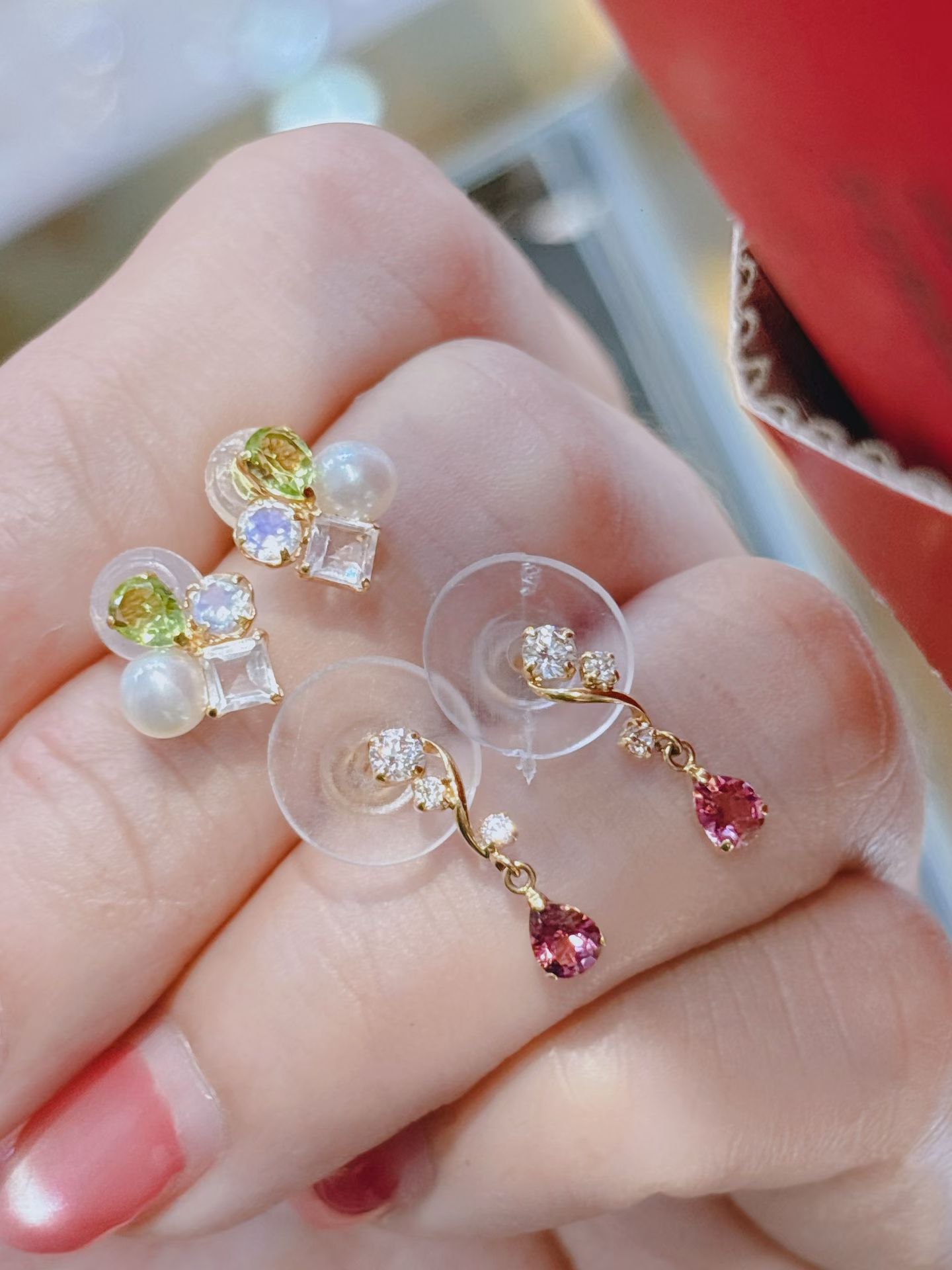 18k金冷光正圆迷你海水珍珠橄榄石耳钉，天然粉碧玺全净耳钉