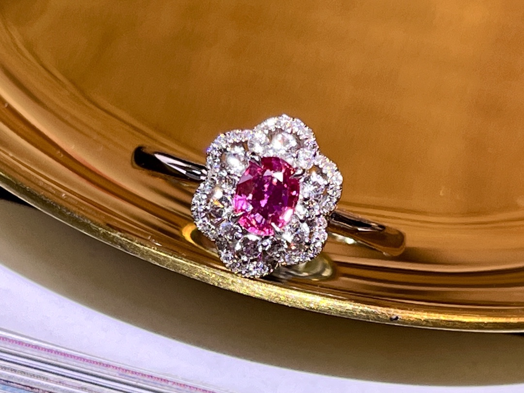 魅力樱花粉，8K金镶嵌天然帕帕拉恰粉宝石戒指，主石0.36ct