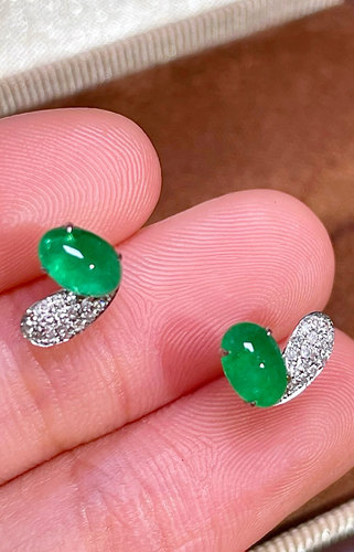18K金镶嵌90分玻璃体祖母绿耳钉