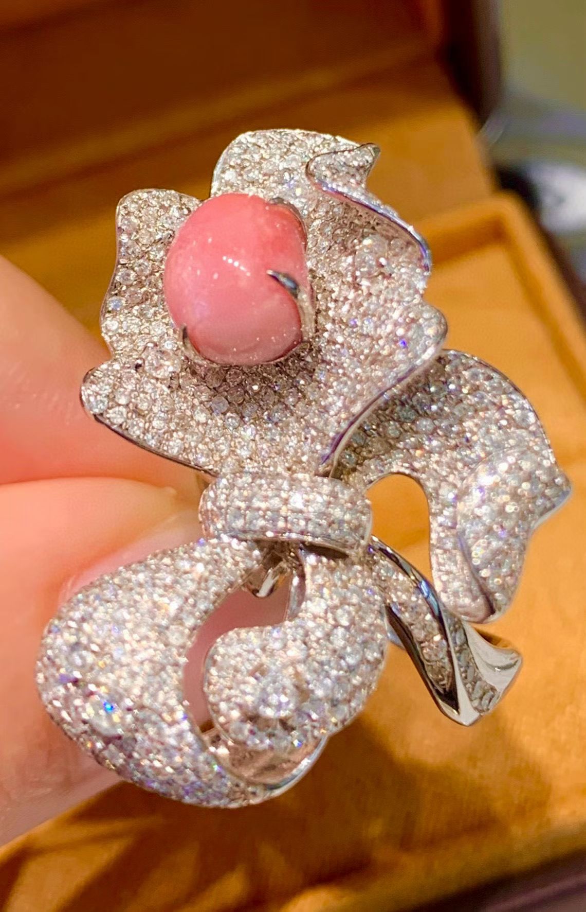 大2.35ct稀有海螺珠戒指/吊坠两用，18K金钻石，配国际证书