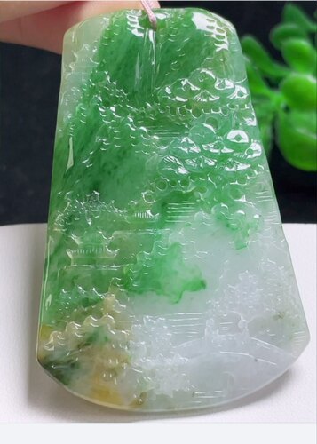 天然翡翠飘绿山水牌缅甸料 尺寸68.1/42.7/4.2 mm