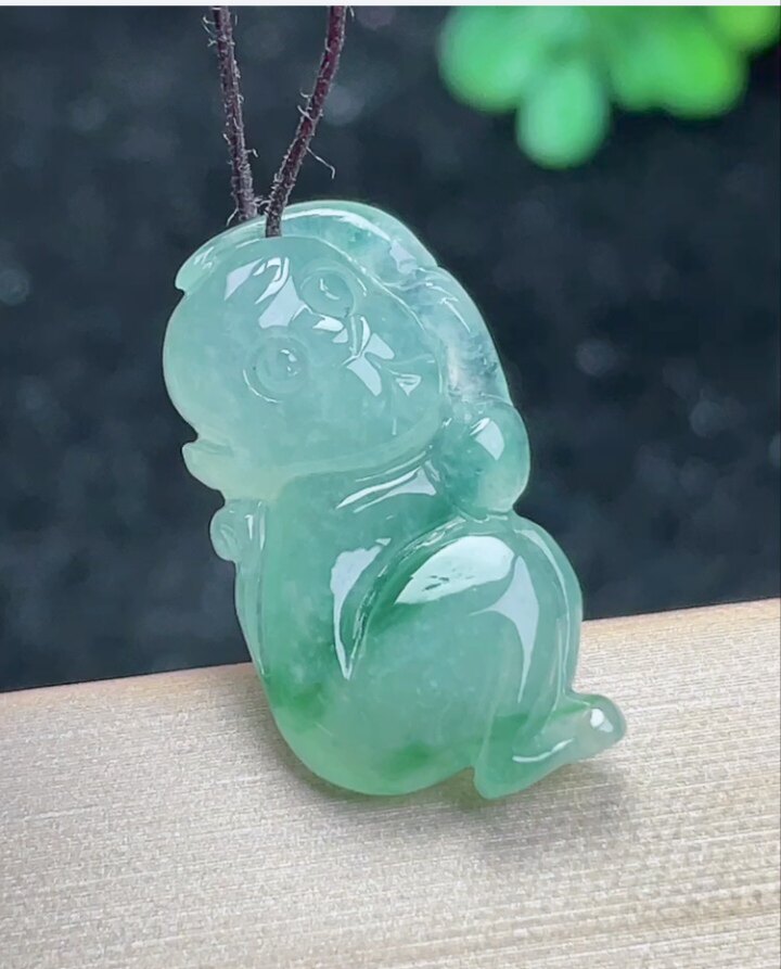 冰种飘蓝花 生肖猴子 25.1/12.8/6mm 附权威证书