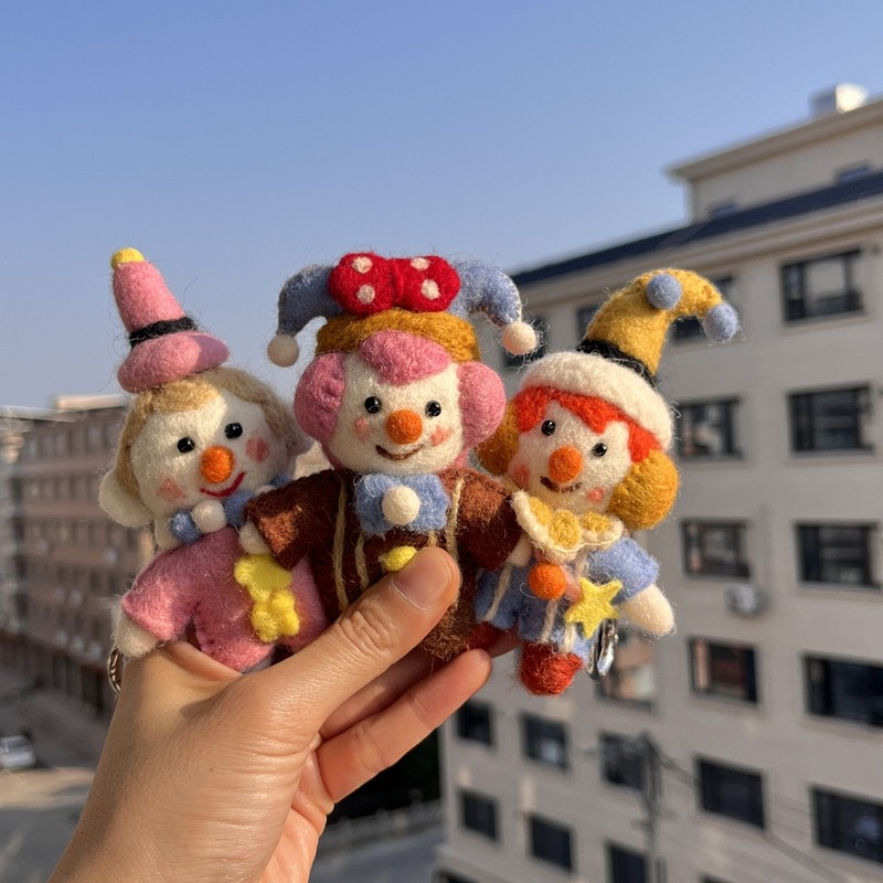 尼泊尔手工羊毛毡挂件可爱棕色小丑包挂饰钥匙扣轻奢精致玩偶礼物,服饰配件/皮带/帽子/围巾,包挂件,淘宝优惠券,粉丝福利购,淘宝优惠卷