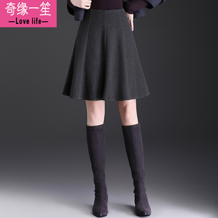 灰色毛呢半身裙女士2026秋冬新款小个子A字短裙遮胯显瘦通勤半裙