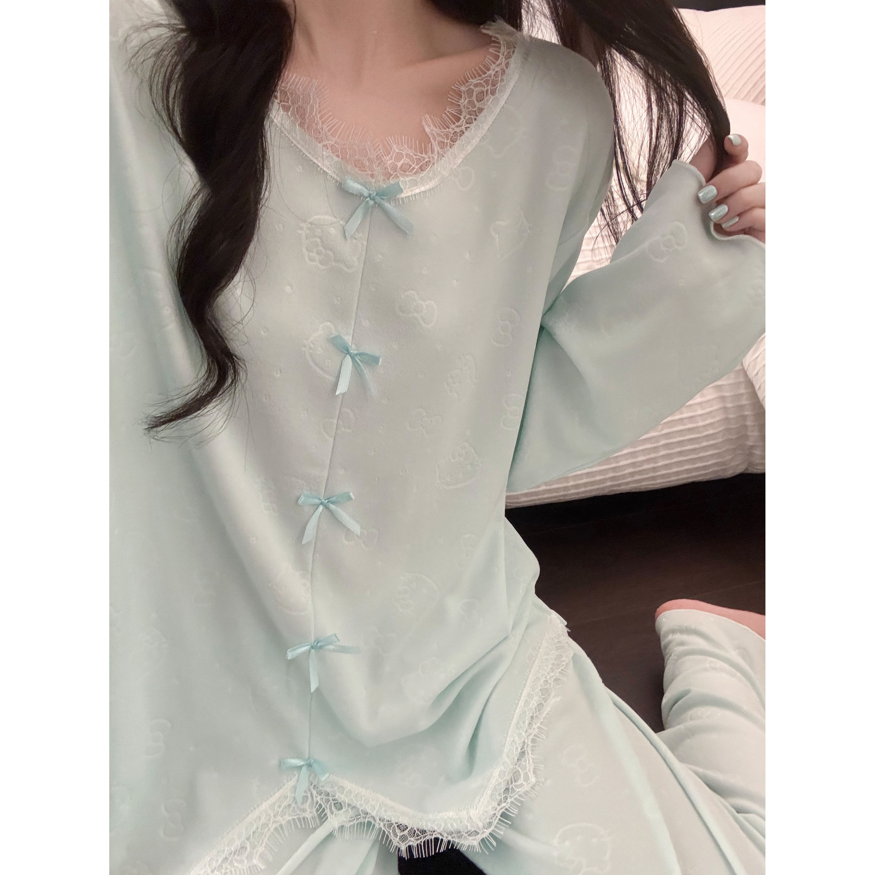 纯色压花德绒睡衣家居服女款2026秋冬季德绒长袖卡通可爱学生套装