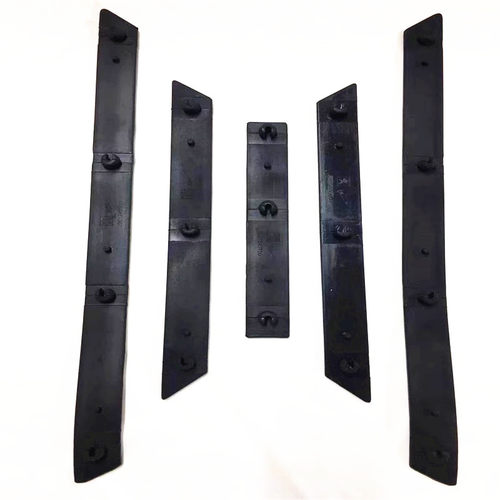 标致姜戈踏板橡胶垫脚踏胶条