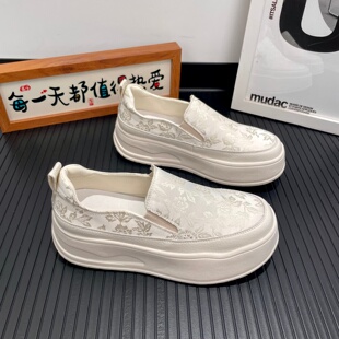 厚底小白鞋女一脚蹬透气松糕渔夫鞋透气百搭国潮风懒人增高乐福鞋