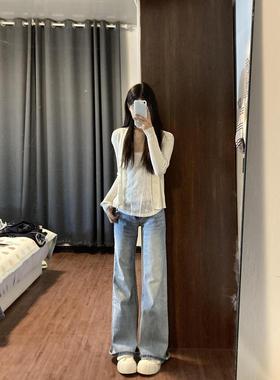 早春浅蓝不贴微喇叭牛仔裤女春秋季低腰辣妹新款百搭显瘦喇叭裤子