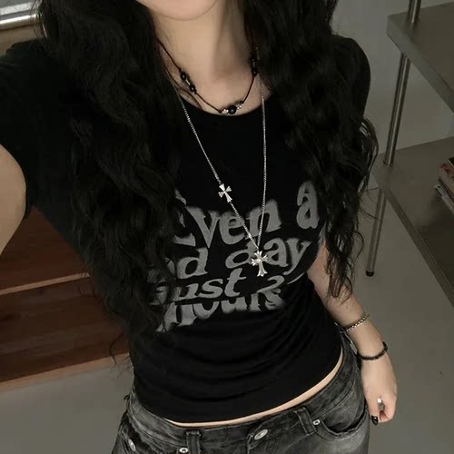 夏日小记 黑色字母修身印花短袖T恤 甜酷系辣妹显瘦百搭短款上衣