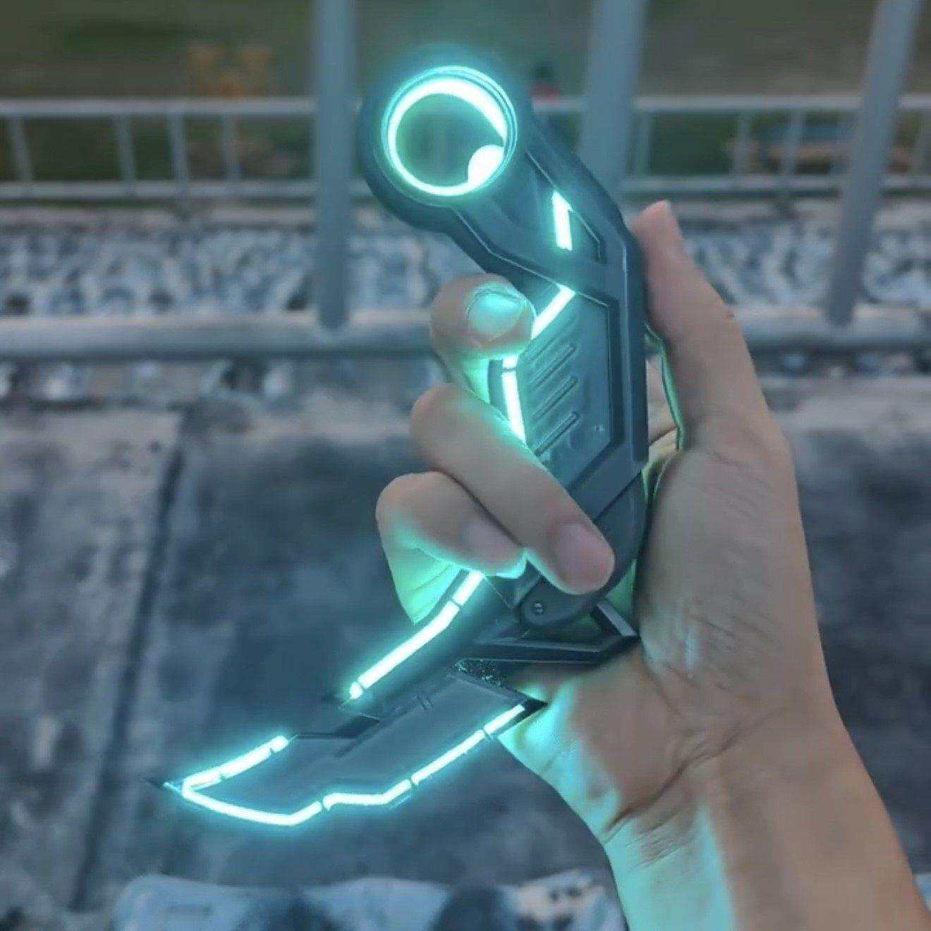 无畏契约武显卡器爪刀模型手办摆件发瓦罗兰特coRLMs道具器光未开