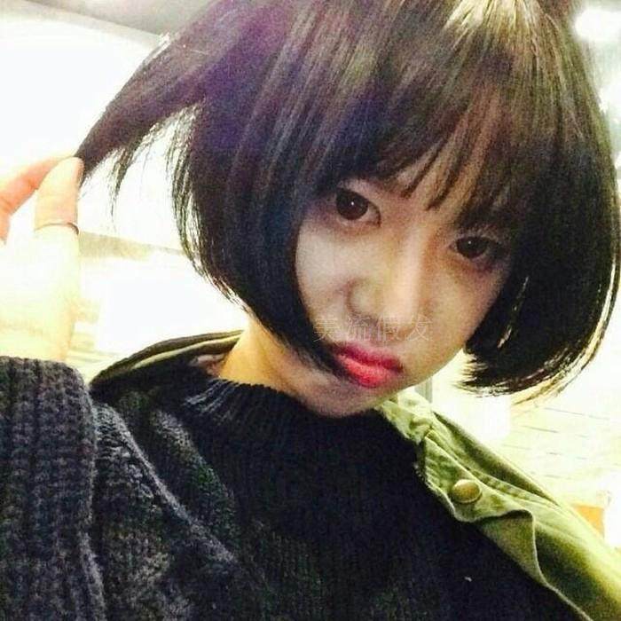 Perruque cheveux raides Court - Ref 2608073 Image 3