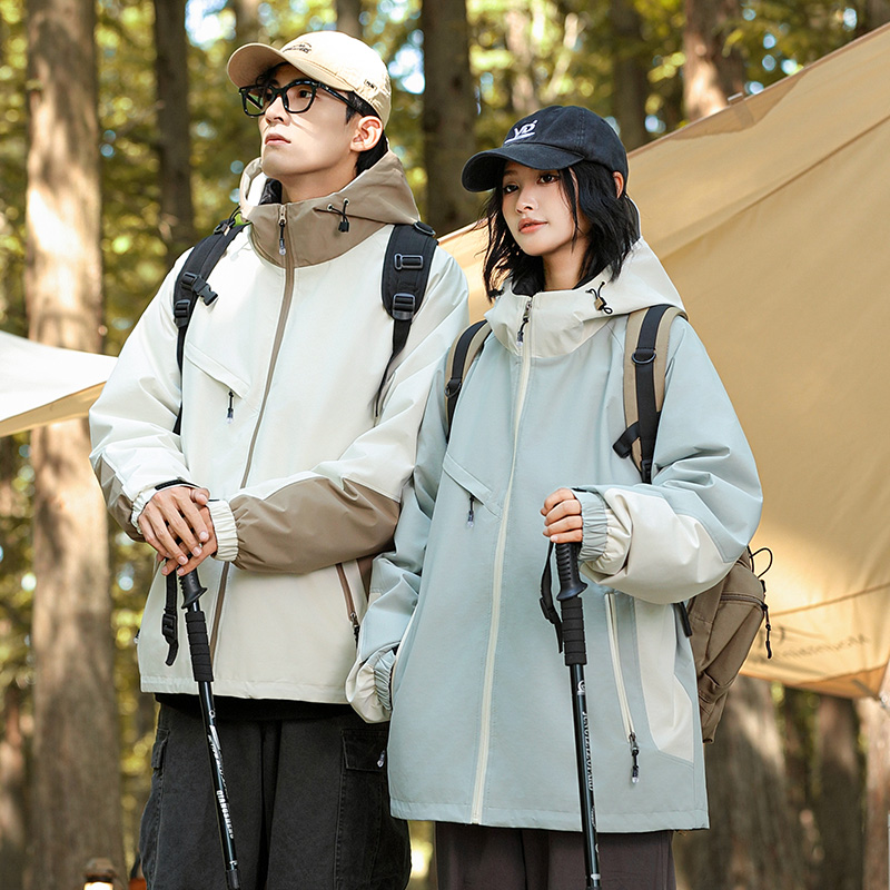 户外冲锋衣男女两件套情侣