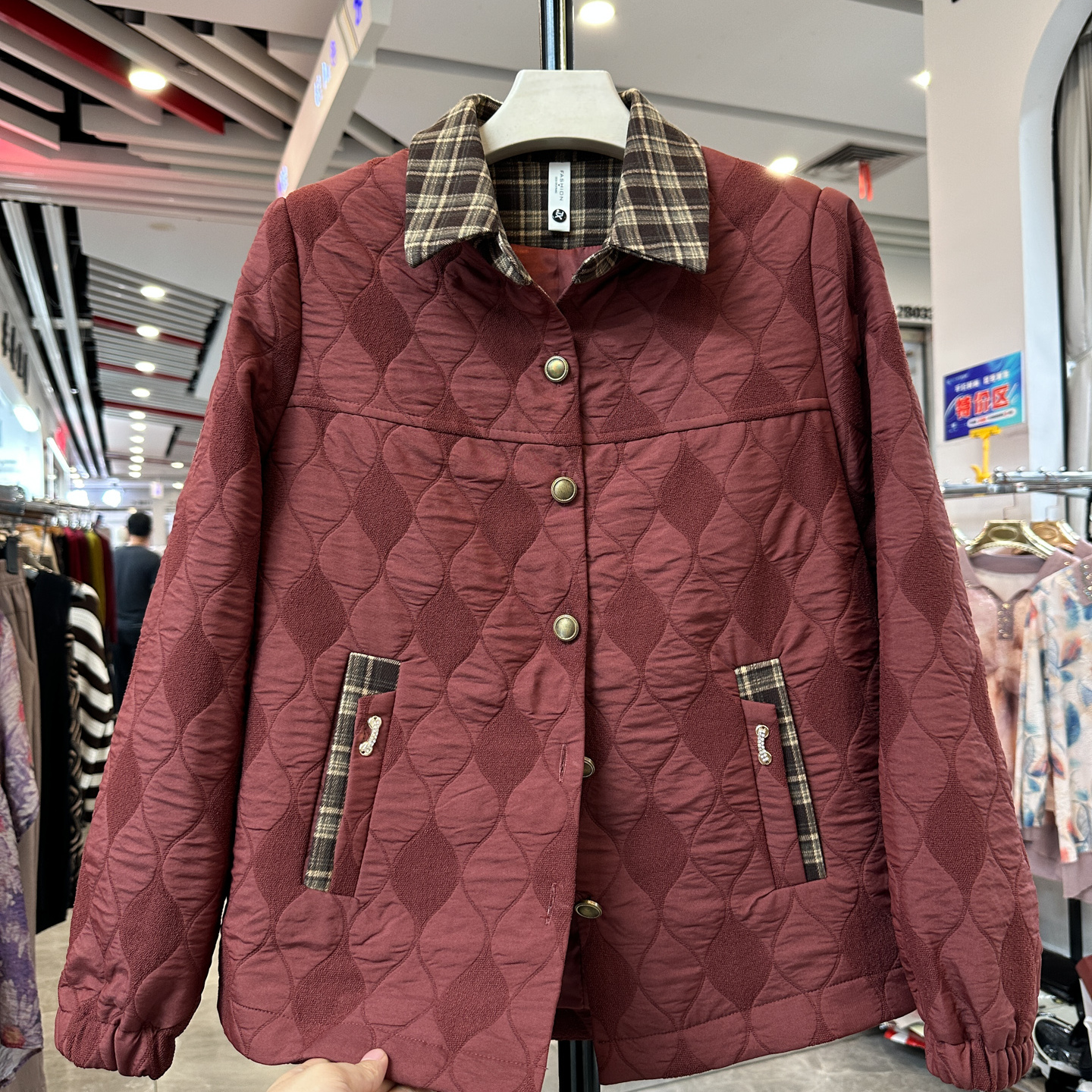 时尚妈妈2025秋新款菱形薄款棉服