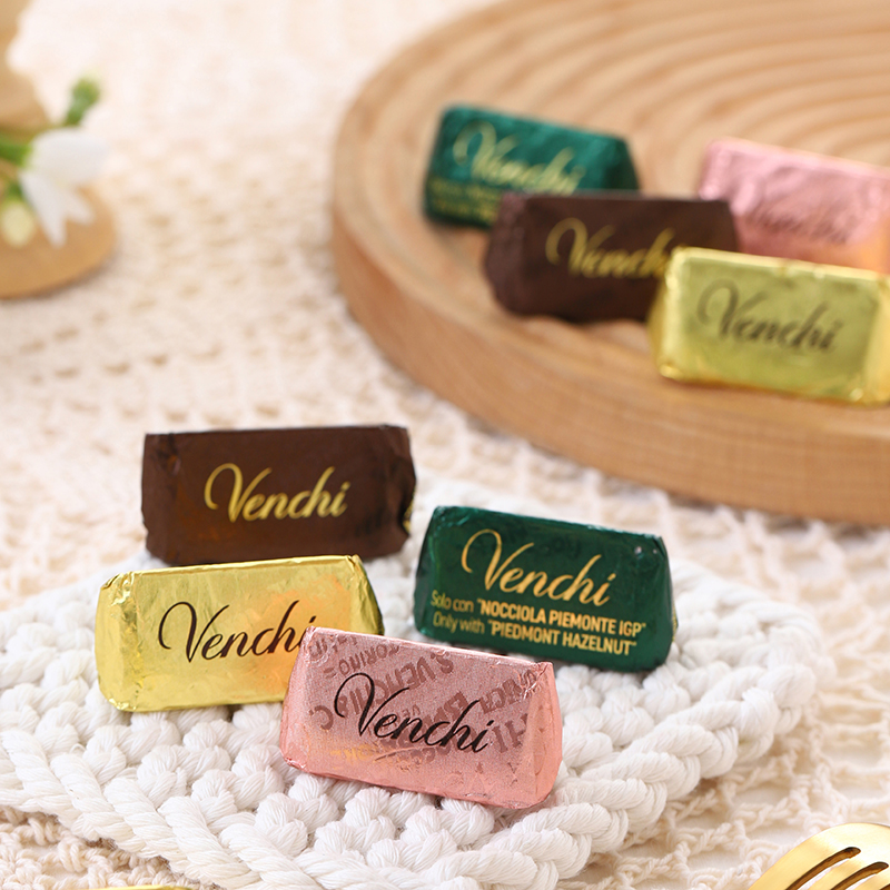 意大利venchi闻绮巧克力Gianduja75%开心果榛子蓝色三角夹心黑巧
