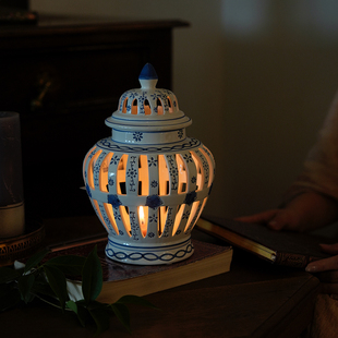 中式 镂空陶瓷花瓶风灯烛台烛座香薰蜡烛镂空将军罐