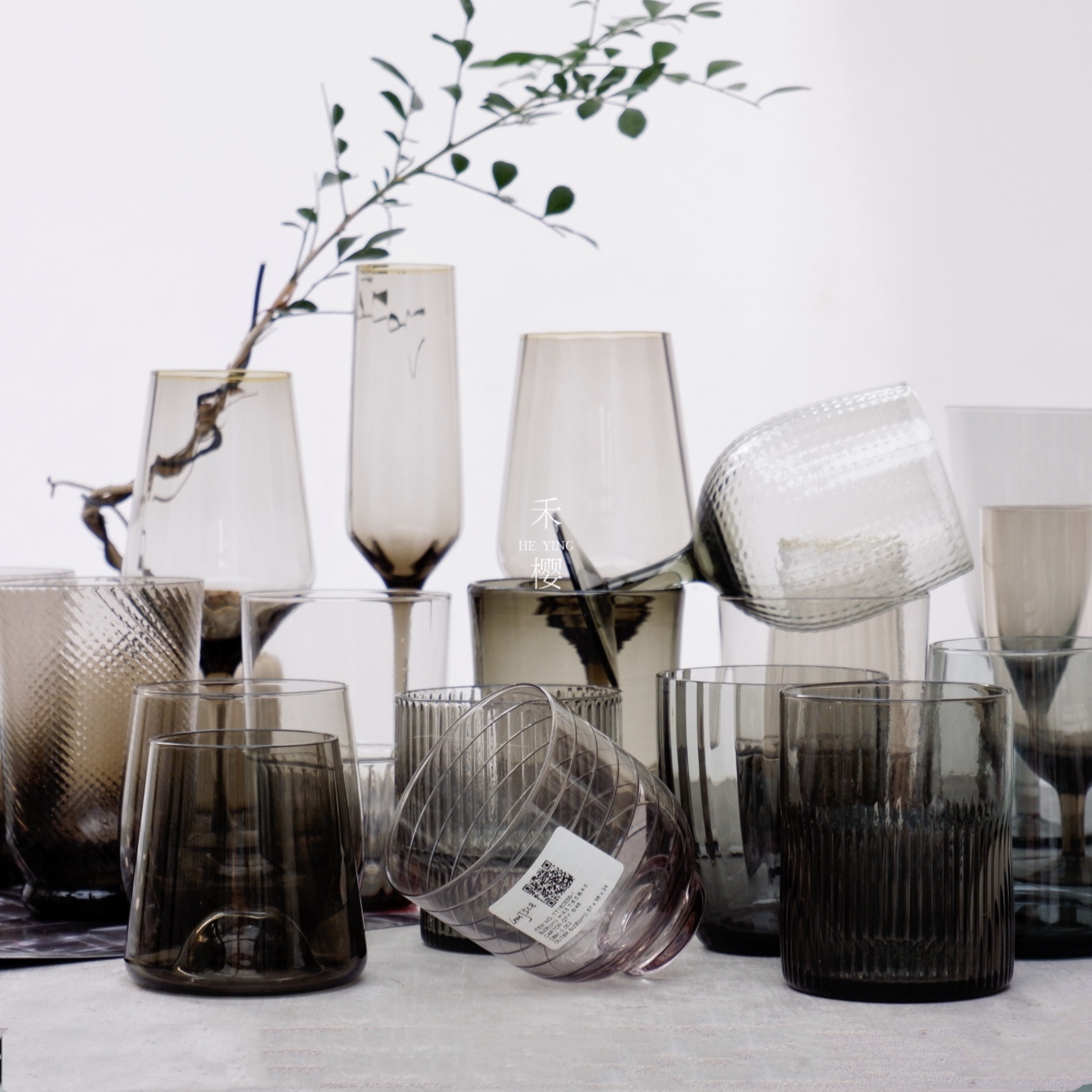 124外贸中古欧式小众设计感玻璃红酒杯葡萄酒香槟杯异形创意新款