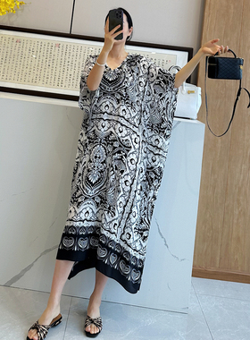 C4361 时尚巴黎的老店 大气奢华气质！黑白印花 廓形烫钻真丝长裙