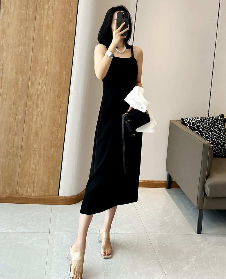 时尚巴黎的老店三醋酸方领吊带裙