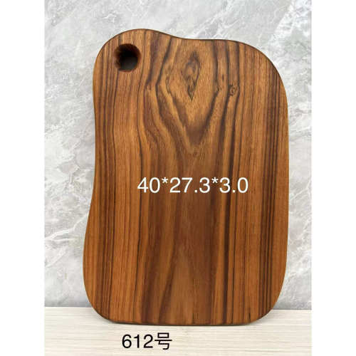 缅甸柚木无漆无蜡实物拍摄原木
