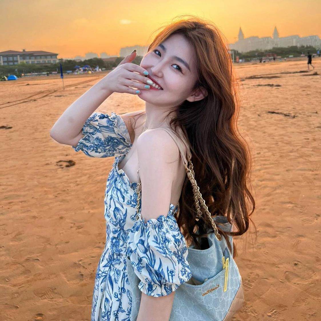 一字肩碎花抹胸连衣裙小个子吊带裙海边度假穿搭三亚风沙滩裙夏季