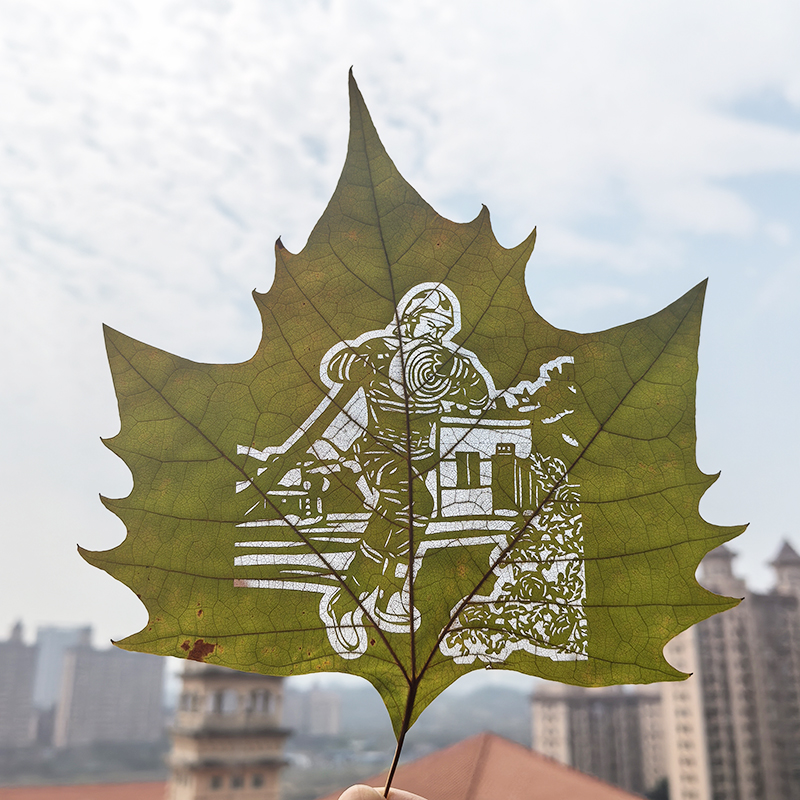 消防安全主题中小学生校园消防题材防火火灾知识宣传树叶雕刻成品