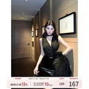 灰尘邓邓 针织拼接包臀裙V领性感裙子 黑色皮裙连衣裙女2025冬季