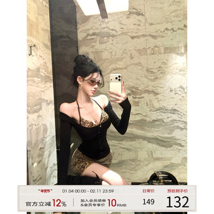灰尘邓邓 韩式搭配一整套冬装女2025新款针织上衣半身裙豹纹套装