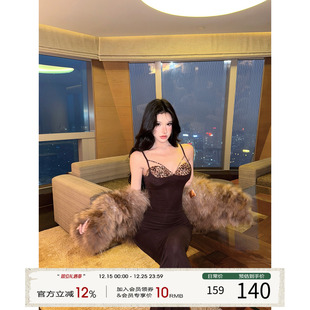 灰尘邓邓 针织吊带连衣裙女2025秋冬豹纹拼接包臀裙长裙性感裙子