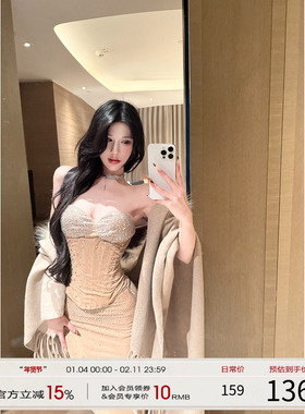 灰尘邓邓 法式气质重工烫钻上衣半身裙两件套D24B3939+D24Q3940