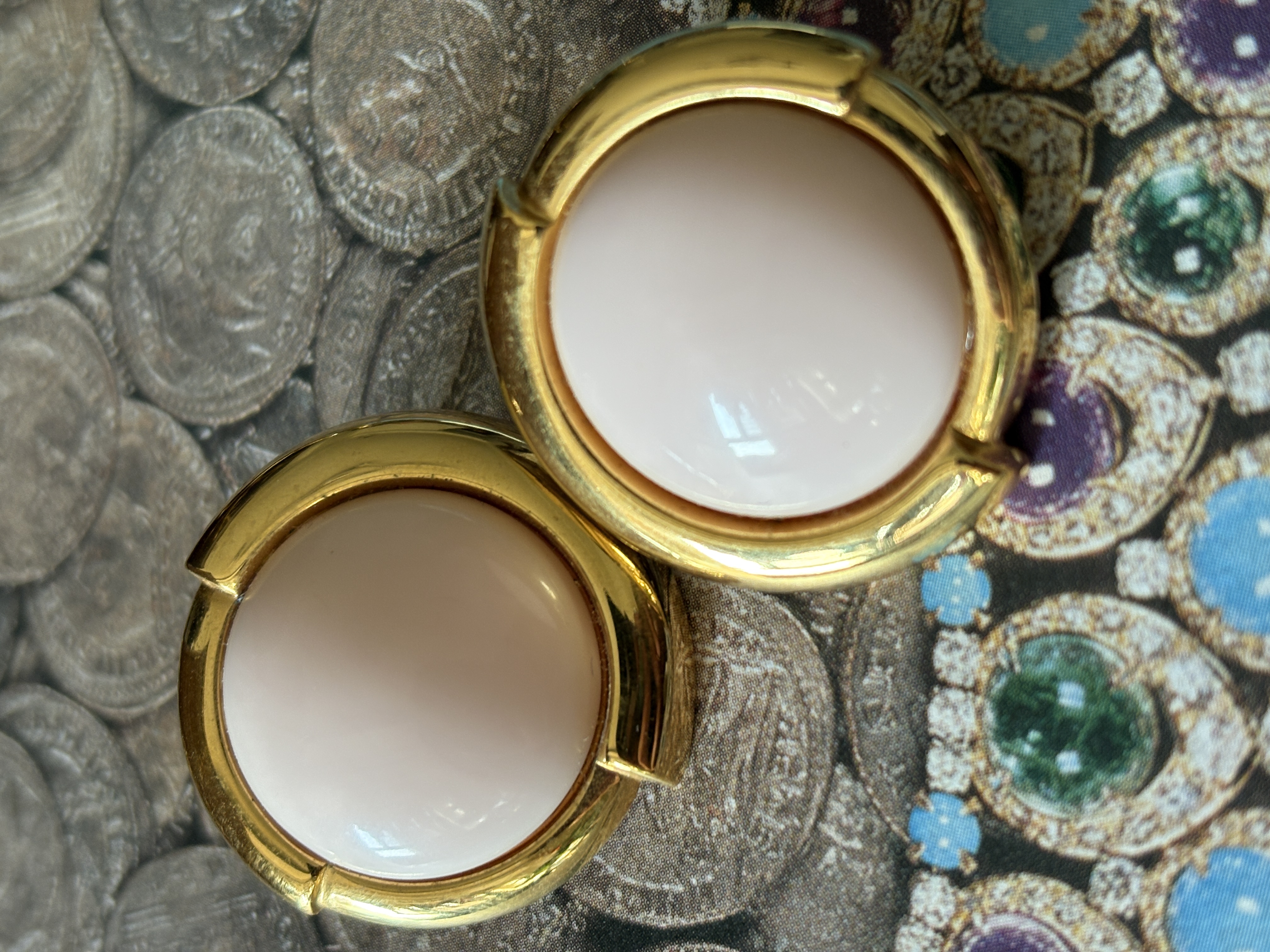 vintage中古Monet粉色树脂原盘耳夹