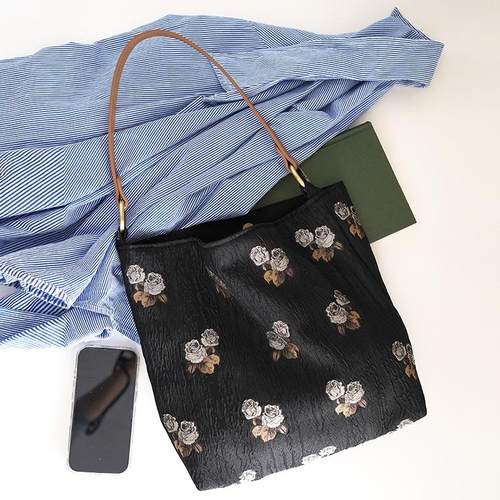 回因·自制古风玫瑰肌理腋下包