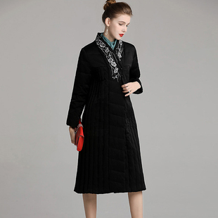 新中式羽绒服女款秋冬安娜滕复古国风刺绣流苏中长款白鸭绒外套