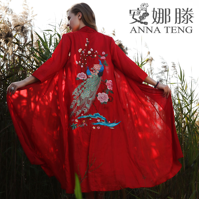 安娜滕2025春秋新款复古女装中国民族风刺绣大码棉麻风衣外套披肩