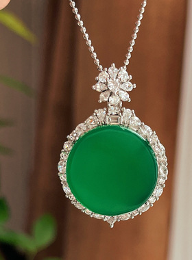 S925纯银首饰品天然绿玉髓无事牌吊坠翡翠绿色圆形国风项链锁骨链